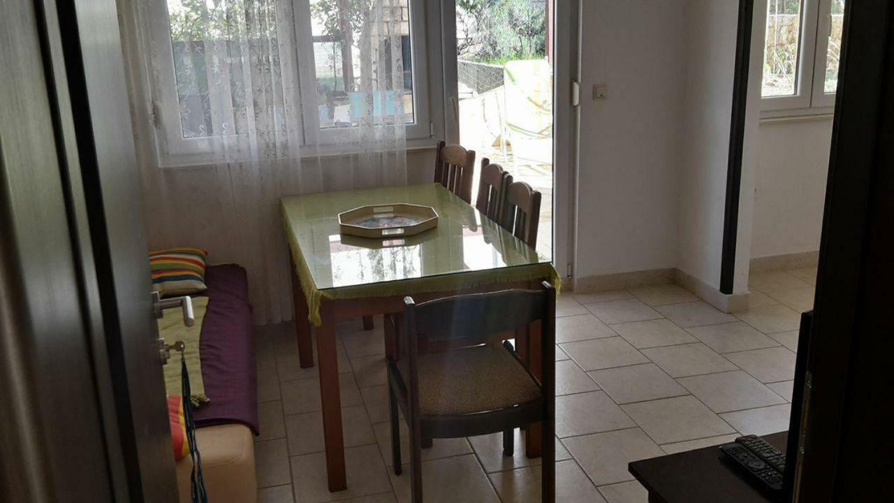 Apartments Luki Trogir Exteriör bild