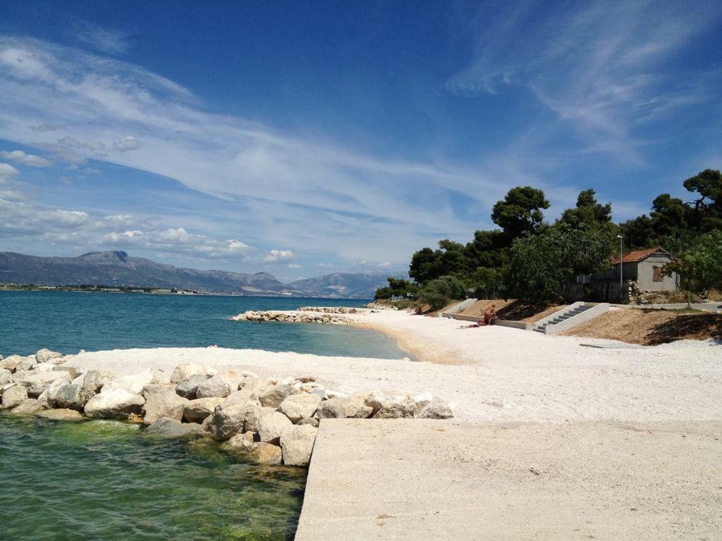 Apartments Luki Trogir Exteriör bild